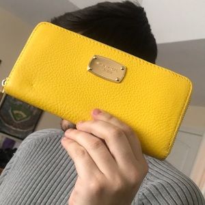 yellow wallet